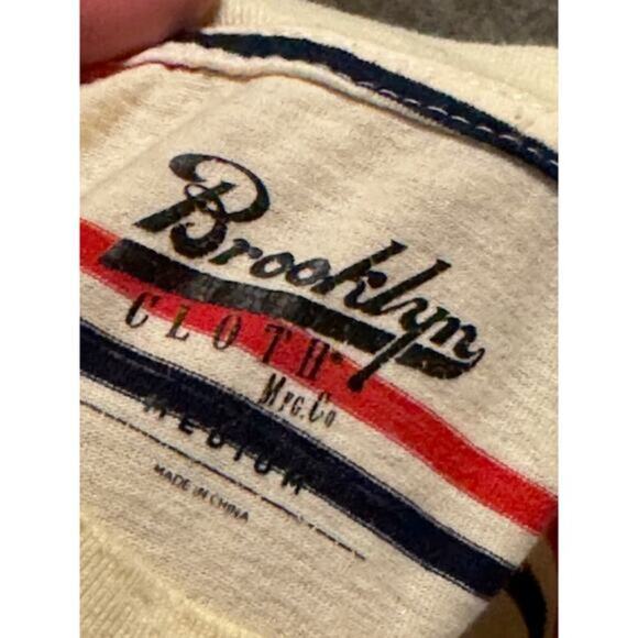 BROOKLYN clothing Striped Multicolored Tiger T-Shirt Size Medium - Picture 3 of 3